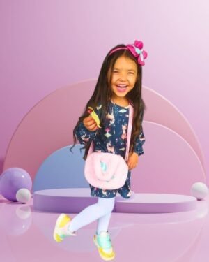 Nicoly Antunes: Carisma e Alegria de Viver em Cada Clique