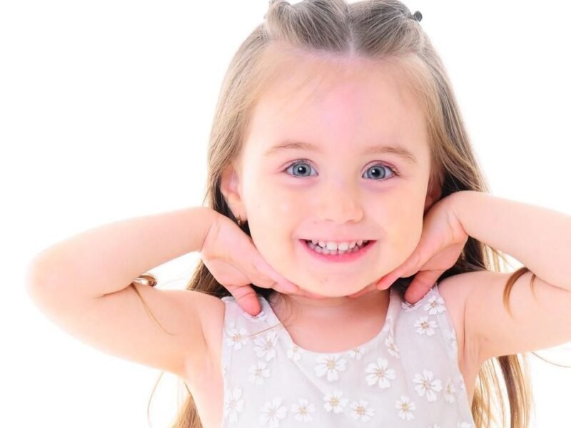 HELENA CARVALHAL: A LUZ QUE BRILHA COM NATURALIDADE NA NOVA GERAÇÃO DE INFLUENCERS KIDS